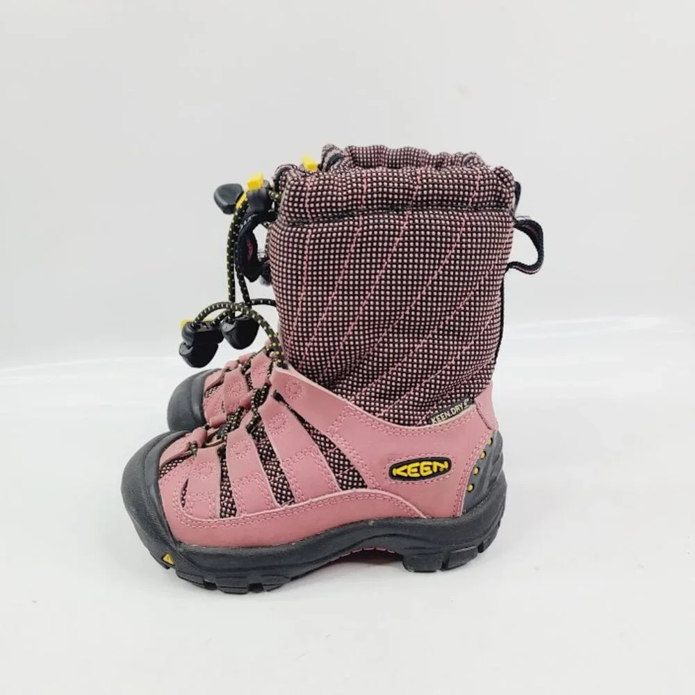 Keen girl pink